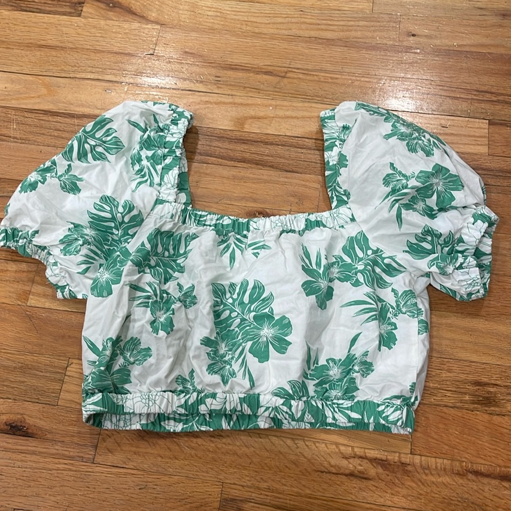American Eagle Cropped Hawaiian Shirt